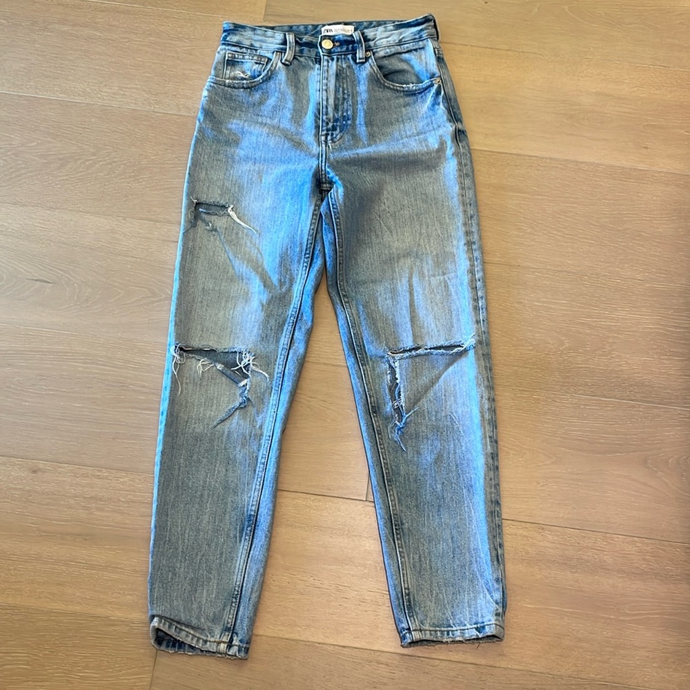 Zara women’s ripped jeans